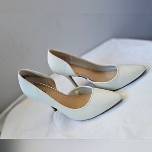 Mossimo Supply Co. Cream Women's Heels